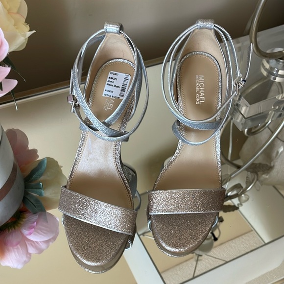 MICHAEL KORS
Michael Kors Astrid Glitter Silver Gold Heeled Sandal - Picture 4 of 11
